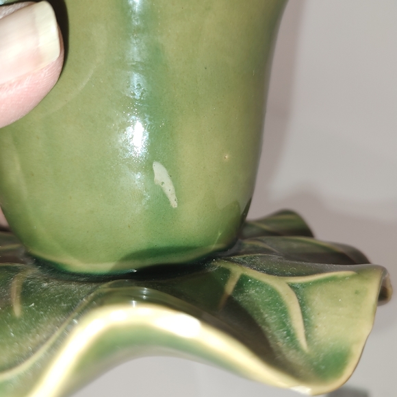Art Pottery Frog Playing Horn On Lily Pad Planter Frog Green Garden - Picture 4 of 8
